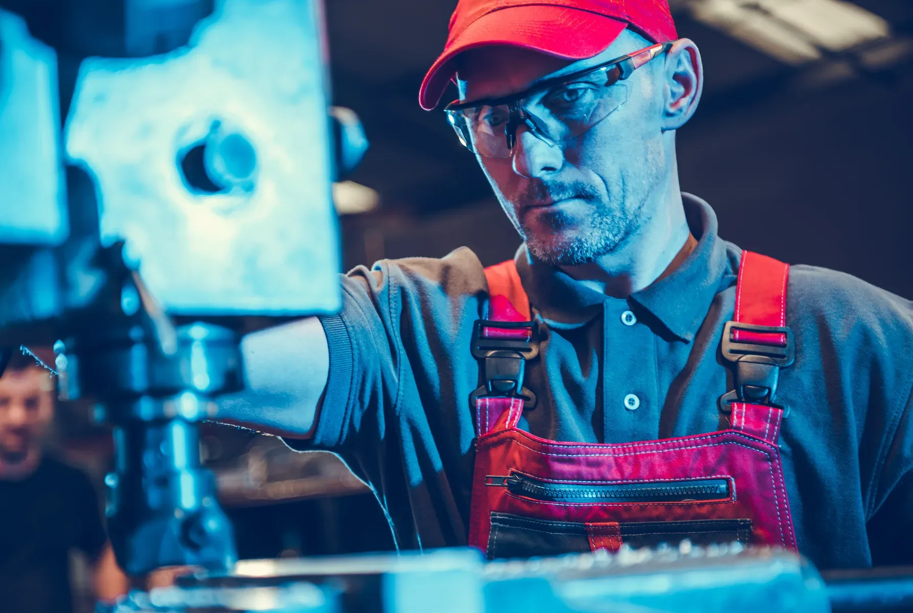 CNC-operator en CNC-programmeur in België: Technische standaarden, sturingen en markteisen
